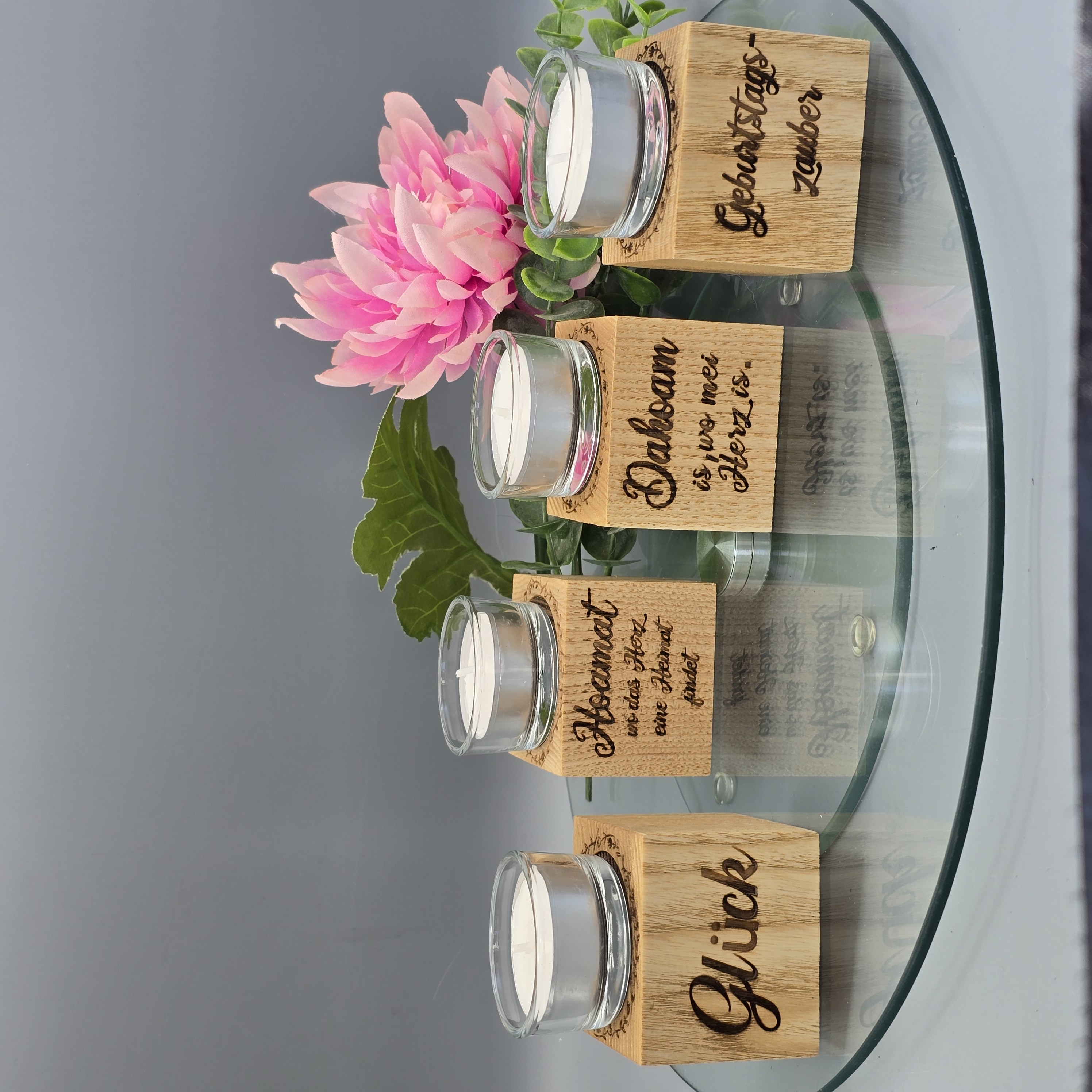 Teelichthalter aus massiver Eiche mit Lasergravur